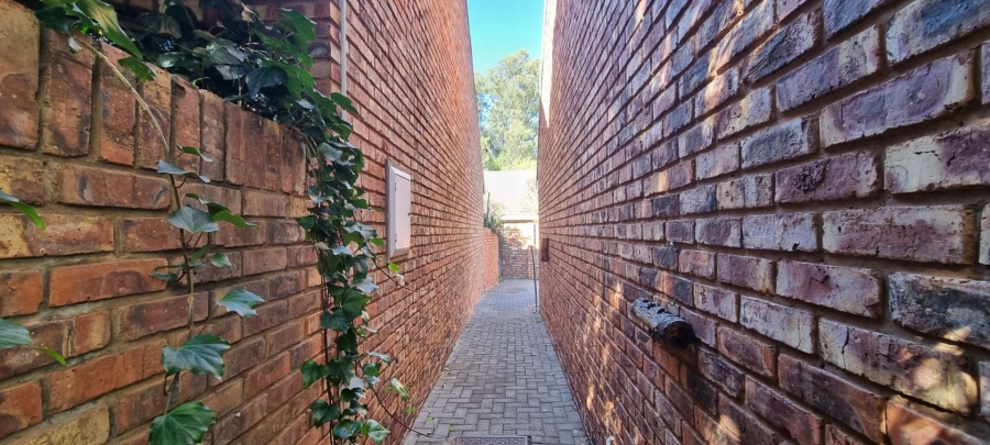 3 Bedroom Property for Sale in Langenhovenpark Free State